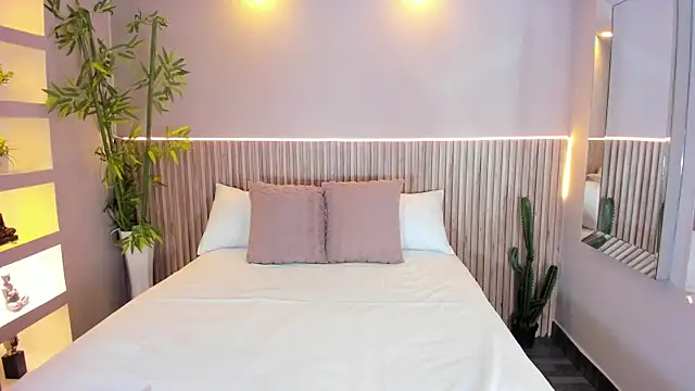 GeorginaReyes online show from September 2025 11:20:01 PM