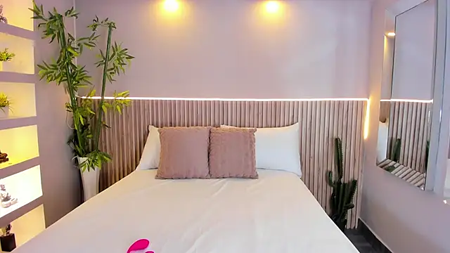 GeorginaReyes online show from October 2025 10:51:01 PM