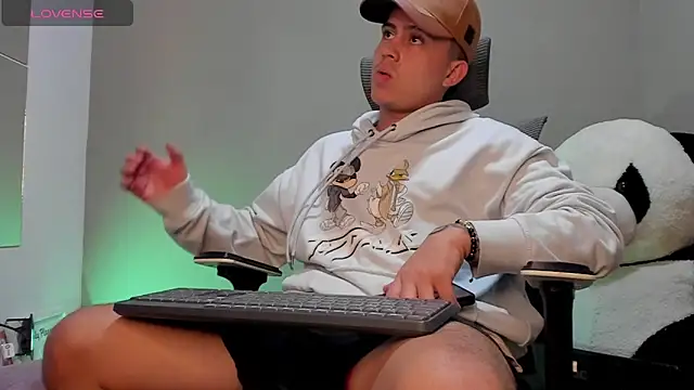 Snapshot of mattiwsmorris_ chatting on October 2025 03:39:02 AM mattiwsmorris online show from October 2025 03:39:02 AM