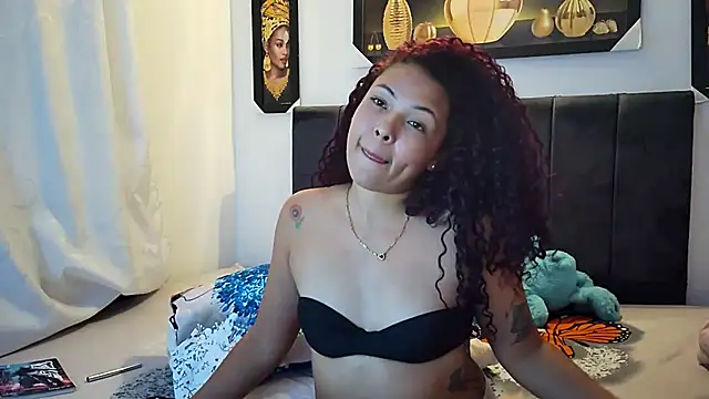 Snapshot of lunitadal chatting on November 2025 04:00:02 AM lunitadal online show from November 2025 04:00:02 AM