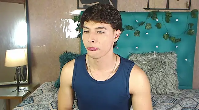 LiamAndrewzz online show from March 2025 04:05:02 AM