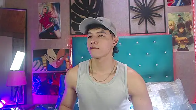 LiamAndrewzz online show from September 2025 04:45:02 PM