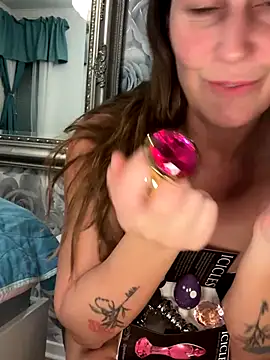 Snapshot of NymphoSwede chatting on October 2025 09:48:02 PM NymphoSwede online show from October 2025 09:48:02 PM