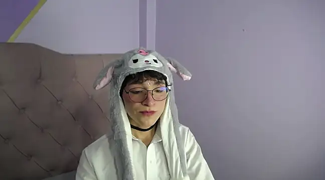 Damiian21  online show from February 2025 01:30:02 PM