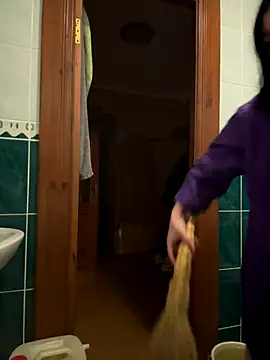 Snapshot of Naughtbaby_2025 chatting on October 2025 01:06:01 AM Naughtbaby 2025 online show from October 2025 01:06:01 AM