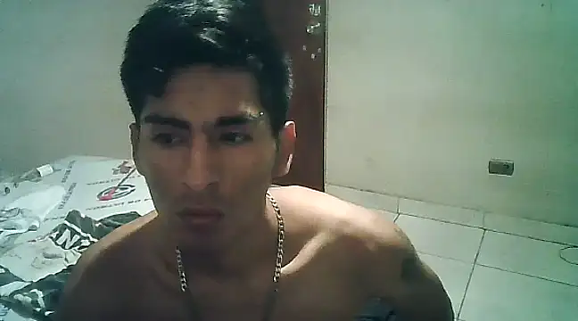 Snapshot of LeonRoots chatting on February 2025 09:04:02 AM LeonRoots online show from February 2025 09:04:02 AM