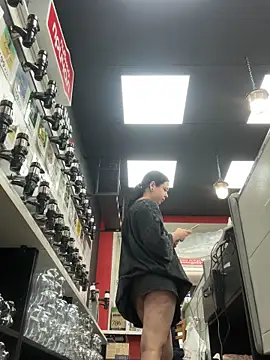 AlishaPrettyBlade online show from November 2025 11:21:01 AM