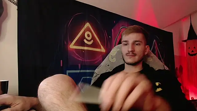 Snapshot of yoyoboy988 chatting on November 2025 06:23:02 PM yoyoboy988 online show from November 2025 06:23:02 PM