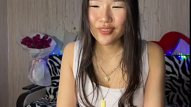 Asian Vi online show from March 2025 05:13:01 PM