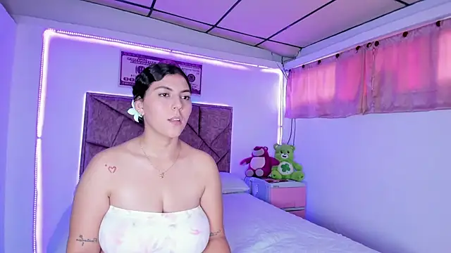 Cristal Smith20 online show from October 2025 02:51:02 PM