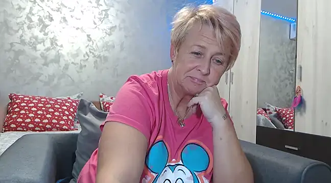 RosesandLillies online show from January 2025 06:53:02 PM