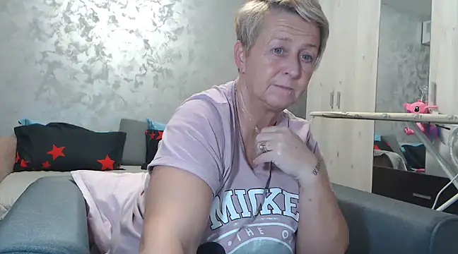 RosesandLillies online show from March 2025 05:49:01 PM