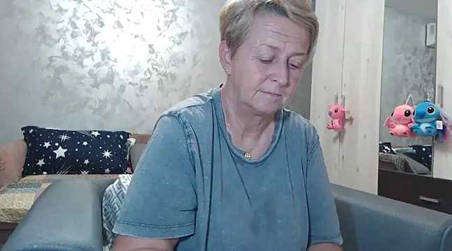 RosesandLillies online show from March 2025 06:55:02 PM