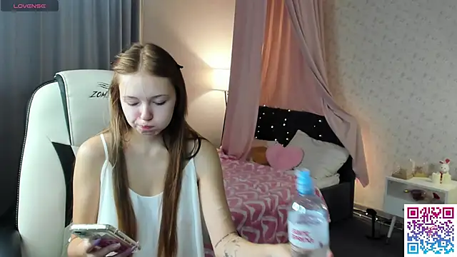 boozekirs  online show from September 2025 02:15:02 AM