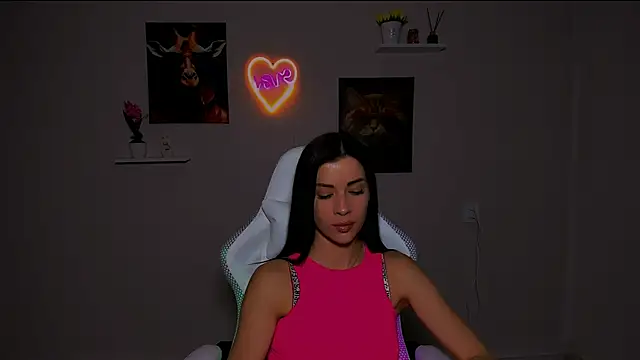 KetiWils online show from March 2025 01:07:01 PM