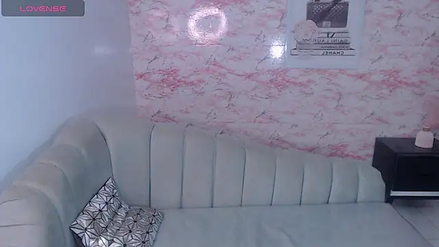emily rousse t online show from March 2025 09:29:02 PM