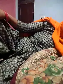 Snapshot of indian_couple4 chatting on February 2025 04:14:02 PM indian couple4 online show from February 2025 04:14:02 PM