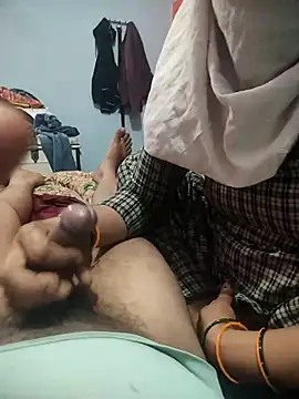 Snapshot of indian_couple4 chatting on March 2025 03:27:01 PM indian couple4 online show from March 2025 03:27:01 PM