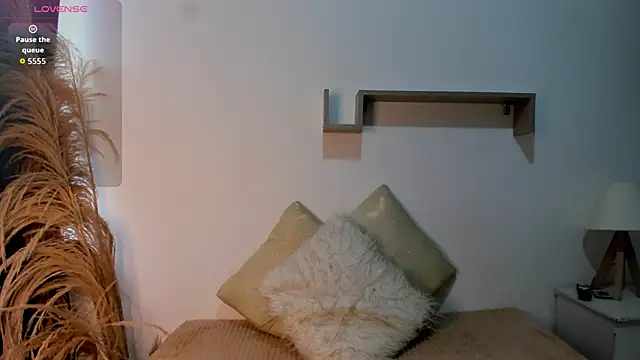 Snapshot of emily-777 chatting on November 2025 07:27:01 PM emily-777 online show from November 2025 07:27:01 PM