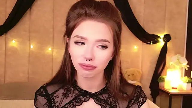 Snapshot of Sierra_Fane chatting on October 2025 05:52:02 AM Sierra Fane online show from October 2025 05:52:02 AM