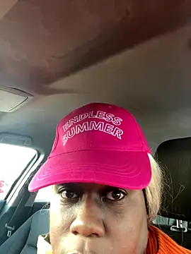 Snapshot of Deshay30 chatting on November 2025 11:03:01 PM Deshay30 online show from November 2025 11:03:01 PM