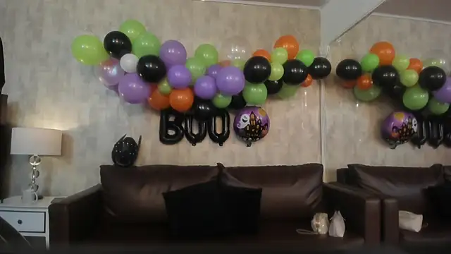 Snapshot of NahomyCarther chatting on November 2025 03:42:02 AM NahomyCarther online show from November 2025 03:42:02 AM