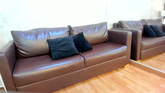 Snapshot of NahomyCarther chatting on November 2025 03:49:02 AM NahomyCarther online show from November 2025 03:49:02 AM