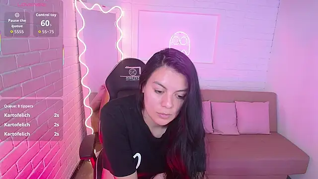 Coraline tay online show from September 2025 07:14:02 PM