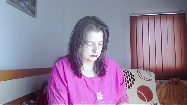 Snapshot of ExtasyMature chatting on October 2025 05:37:01 AM ExtasyMature online show from October 2025 05:37:01 AM