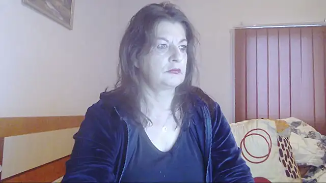 Snapshot of ExtasyMature chatting on October 2025 06:00:02 AM ExtasyMature online show from October 2025 06:00:02 AM