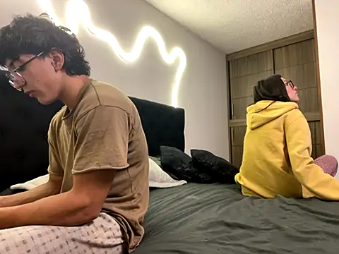 Snapshot of DesireLuxe chatting on October 2025 07:50:01 AM DesireLuxe online show from October 2025 07:50:01 AM