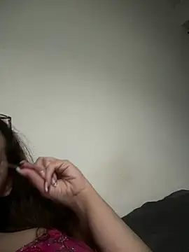 Snapshot of lola__med chatting on February 2025 09:05:02 PM lola med online show from February 2025 09:05:02 PM