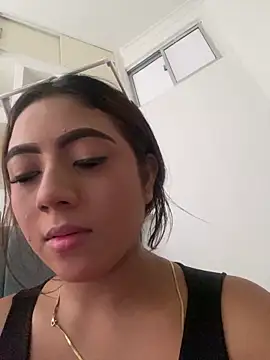 zoe mount online show from November 2025 05:26:01 PM