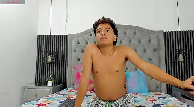 CamilowhiteS online show from March 2025 12:08:01 AM