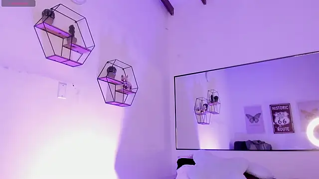 Little Lau1 online show from October 2025 09:57:02 PM