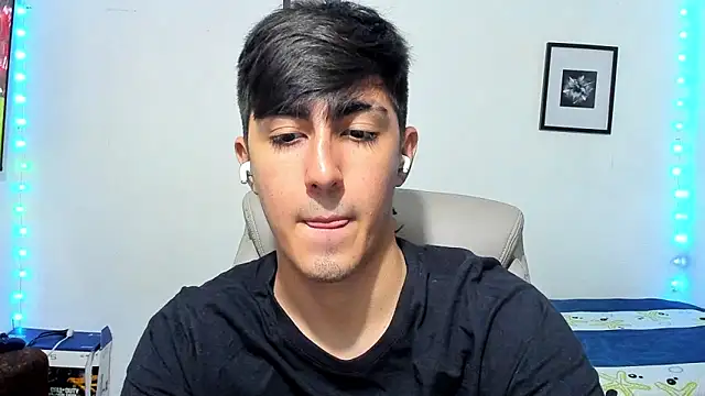 Snapshot of babymaik chatting on November 2025 09:14:01 PM babymaik online show from November 2025 09:14:01 PM