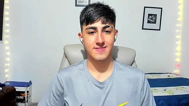 Snapshot of babymaik chatting on November 2025 05:29:01 AM babymaik online show from November 2025 05:29:01 AM