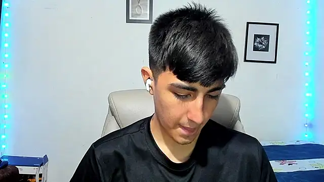 Snapshot of babymaik chatting on November 2025 05:24:01 AM babymaik online show from November 2025 05:24:01 AM