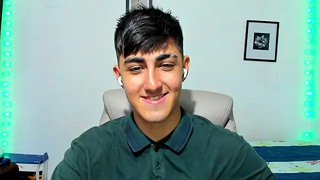 Snapshot of babymaik chatting on November 2025 05:40:02 AM babymaik online show from November 2025 05:40:02 AM