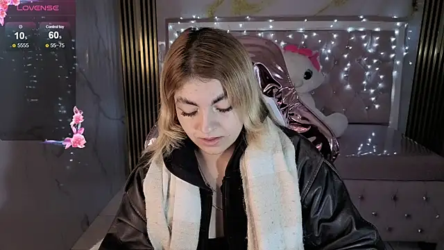 lili conor s online show from November 2025 03:18:02 AM