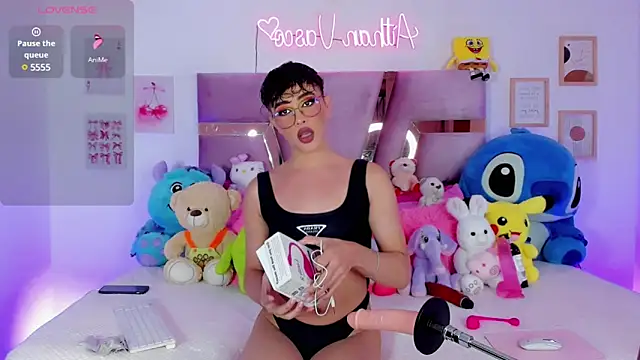 femboy-20 online show from February 2025 10:42:02 PM