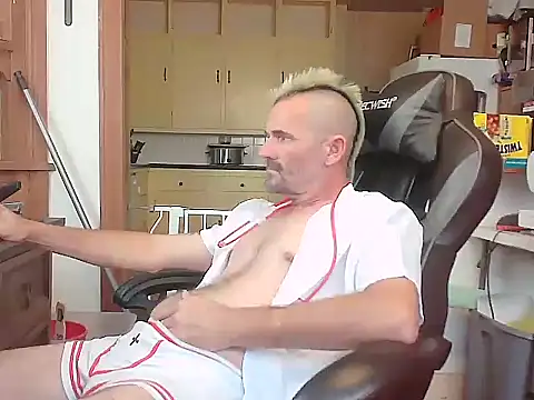 bigdozer25 online show from November 2025 08:51:01 PM