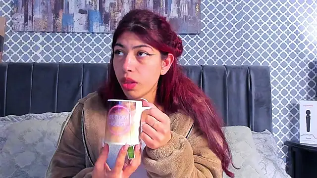 Cassie bloom online show from February 2025 09:21:01 AM