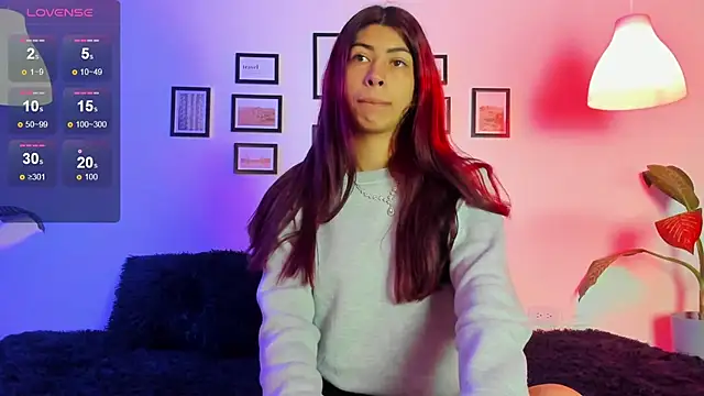 Cassie bloom online show from March 2025 07:53:01 PM