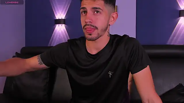 Snapshot of AlejandroStormm chatting on October 2025 08:15:01 PM AlejandroStormm online show from October 2025 08:15:01 PM