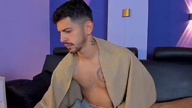 Snapshot of AlejandroStormm chatting on October 2025 09:34:01 PM AlejandroStormm online show from October 2025 09:34:01 PM