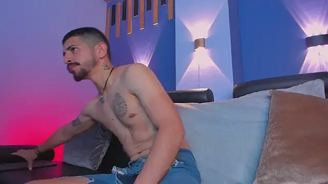 Snapshot of AlejandroStormm chatting on October 2025 07:26:02 PM AlejandroStormm online show from October 2025 07:26:02 PM