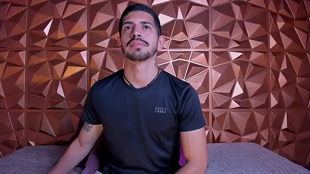 Snapshot of AlejandroStormm chatting on November 2025 02:32:01 AM AlejandroStormm online show from November 2025 02:32:01 AM