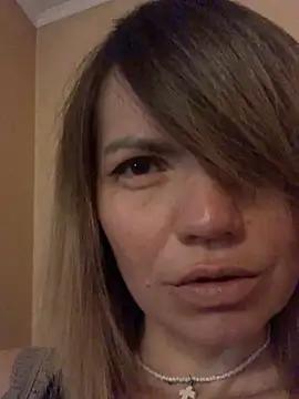 Ella Pearlie online show from February 2025 10:06:02 PM