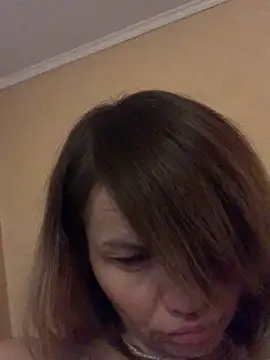 Ella Pearlie online show from March 2025 01:11:01 AM
